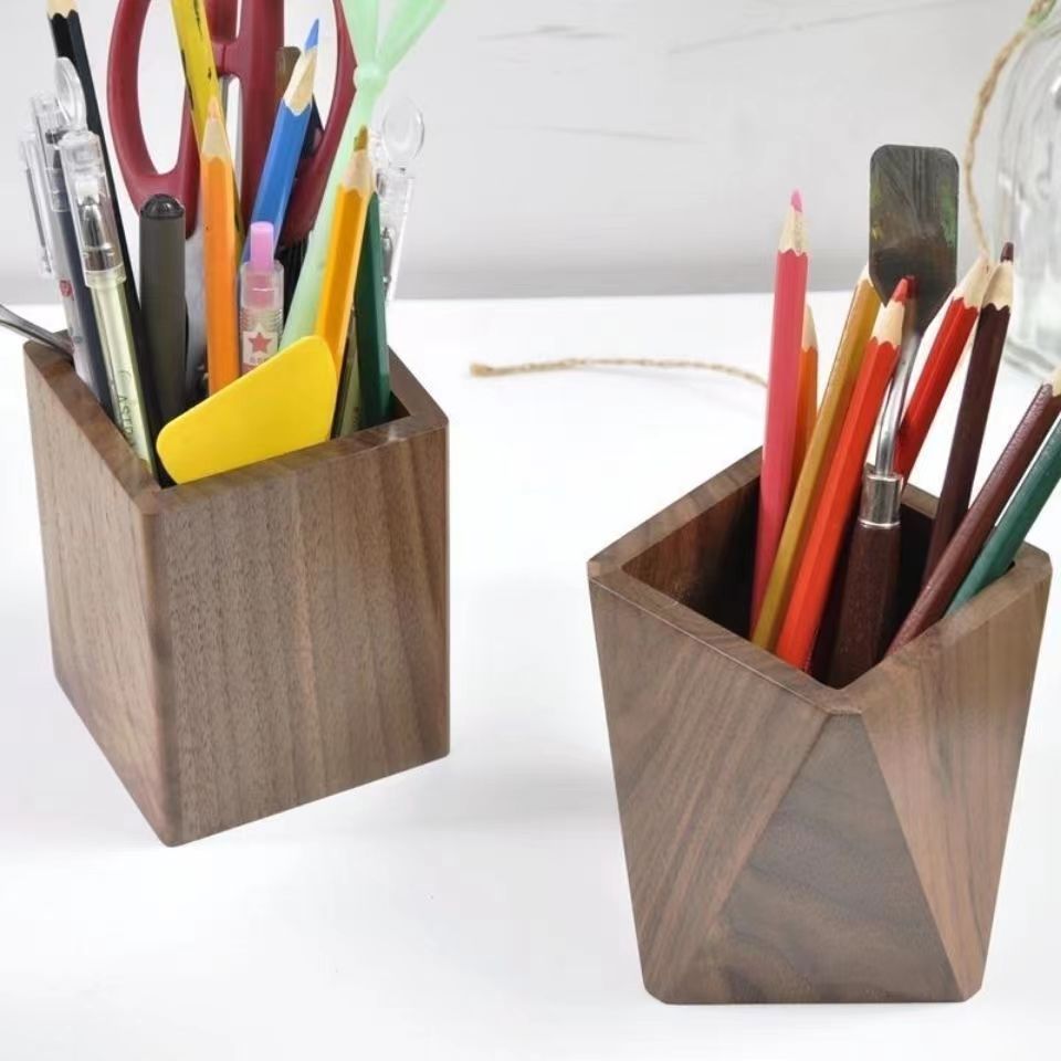 Ergora Quill — Walnut Pen Holder